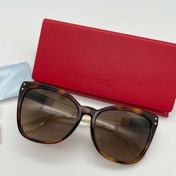 Fendi - Picture 2 of 10